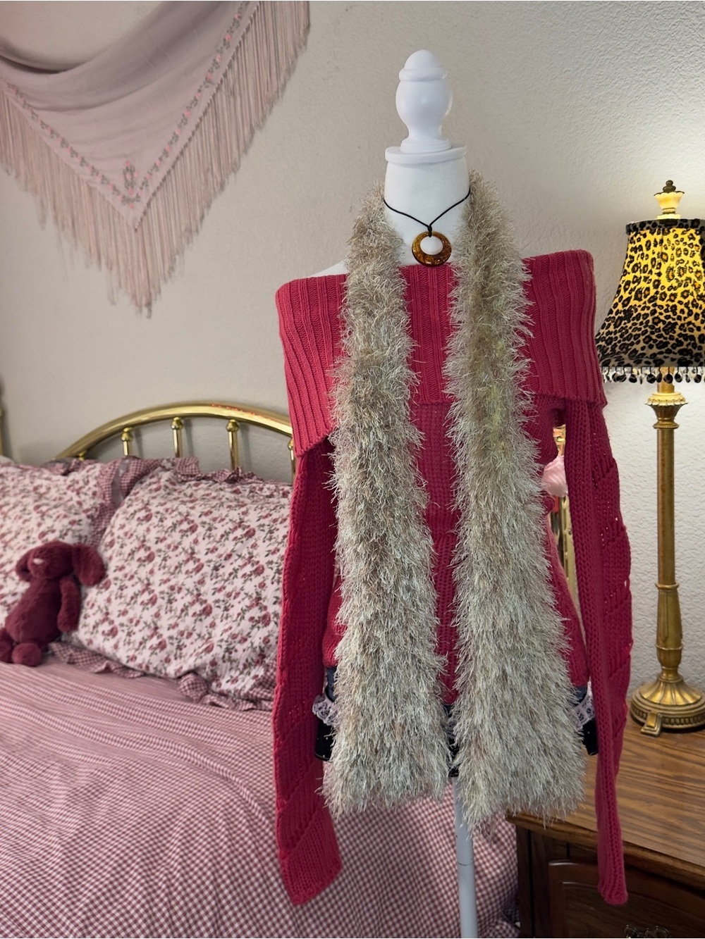Y2K Fuzzy Scarf - Picture 3 of 7